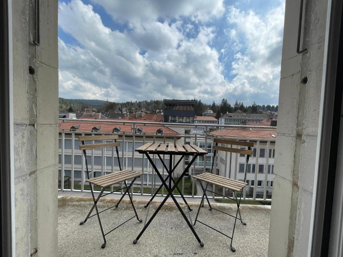 Appartement Luna Avec Parking Couvert Prive Le Locle Exteriér fotografie